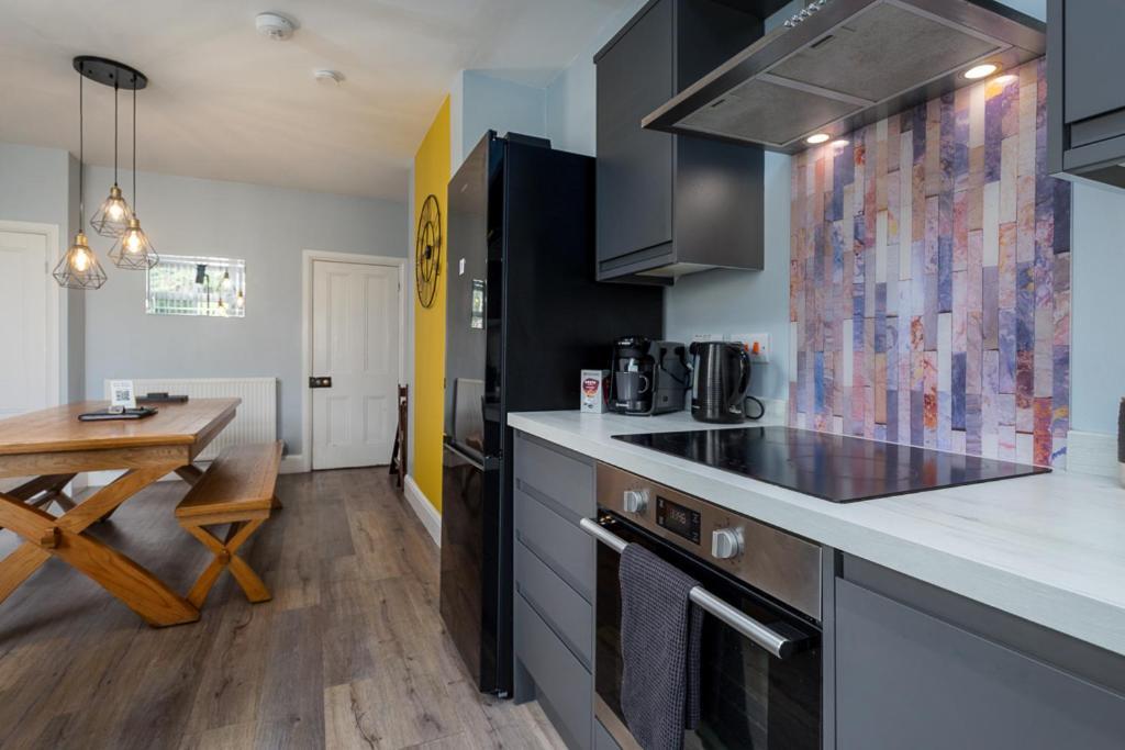 Modern Comfort-Family-Friendly-Near City & Peaks Sheffield Exterior photo